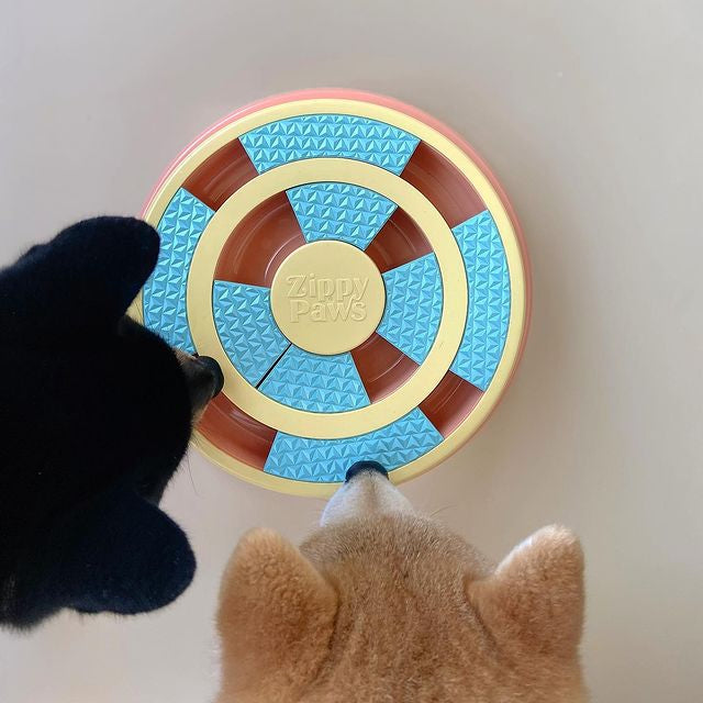 ZippyPaws SmartyPaws Puzzler Feeder Bowl - Wagging Wheel