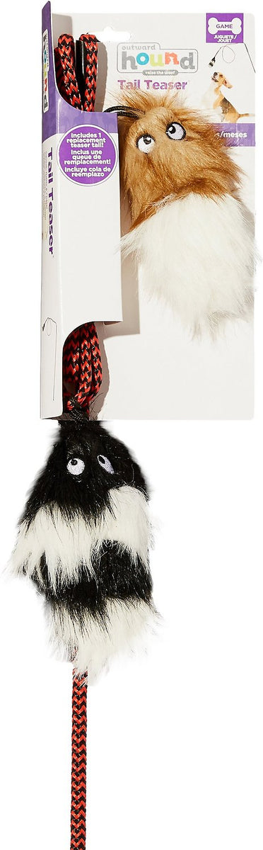 Outward Hound Tail Teaser Dog Wand Lure Toy w/ Refill Black