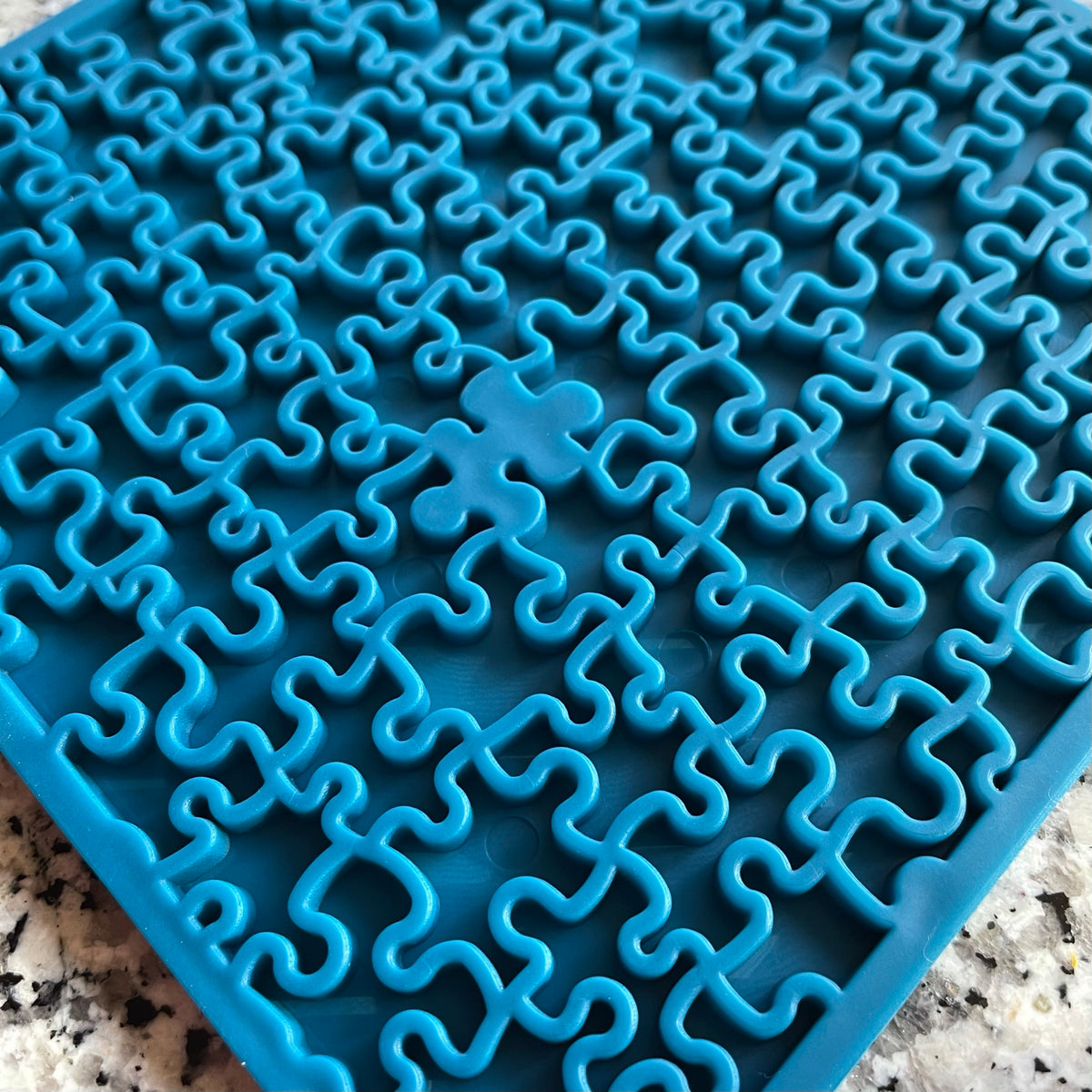 SodaPup TPE eMat Enrichment Lick Mat Jigsaw Blue Large 8"