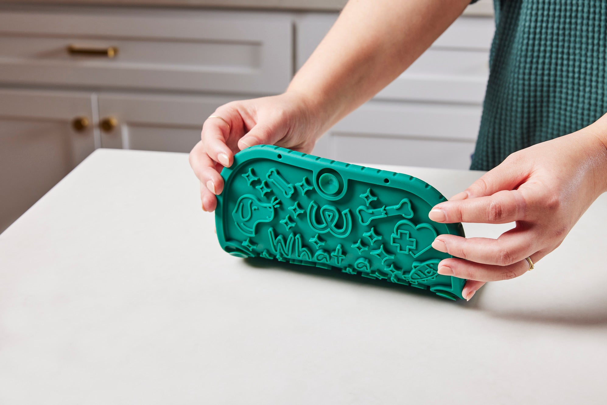 WOOF FlipMat- Green